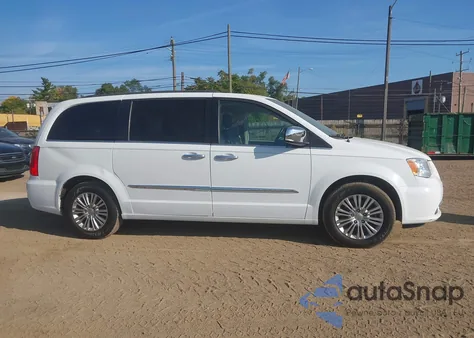 2015 Chrysler Town & Country Touring-L из США, поврежденный, VIN 2C4RC1CGXFR676984